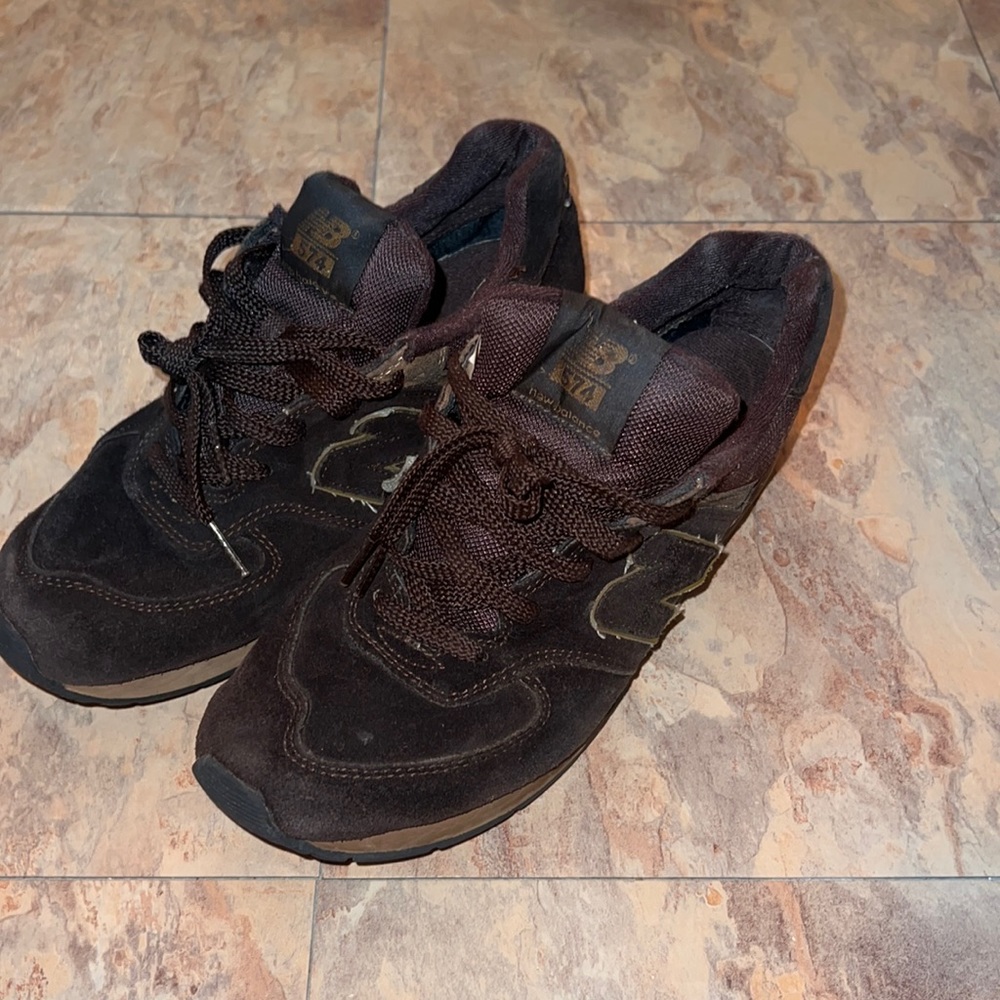 New balance 574 size 6 boys brown and peanut butter